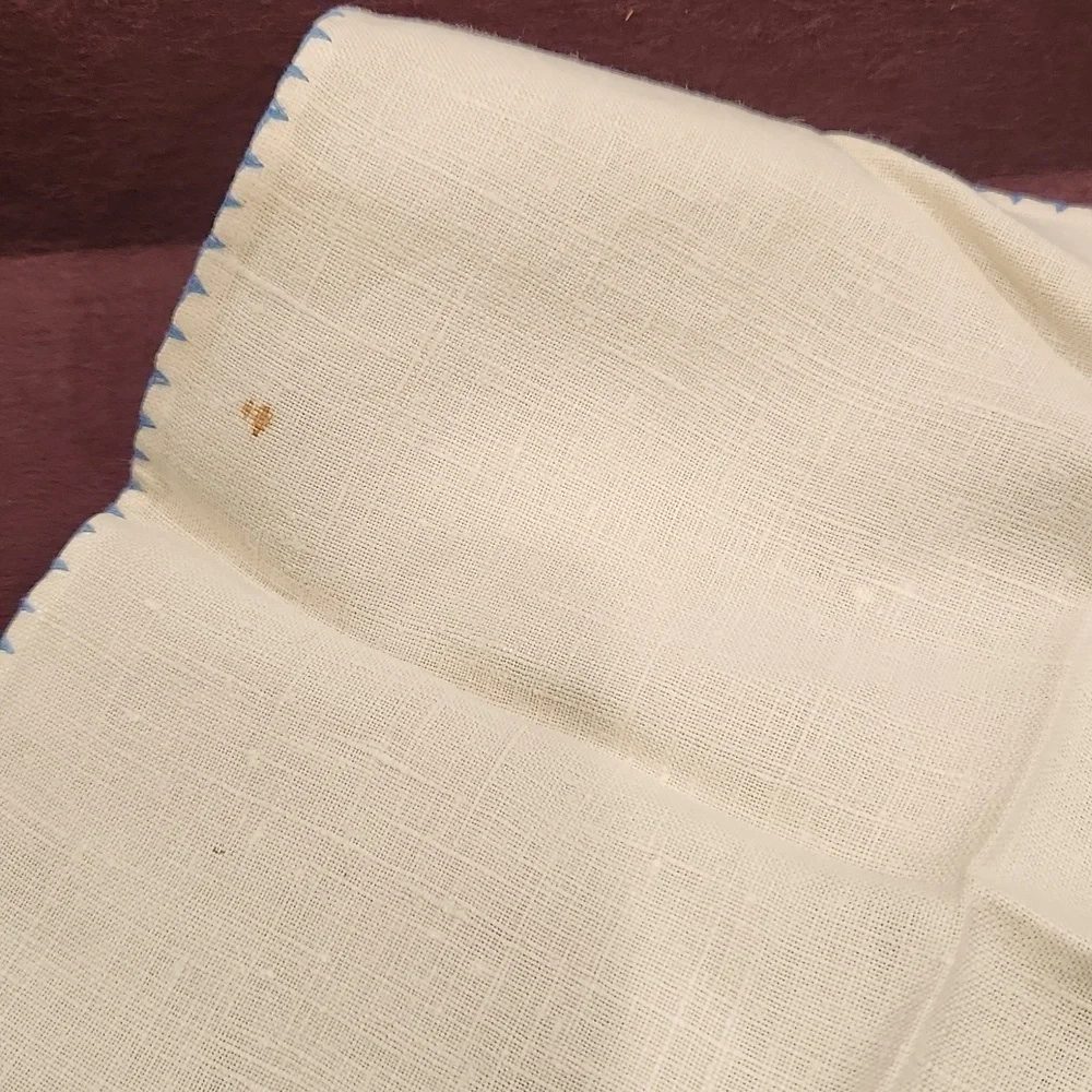 Vtg Cross Stitch Small Table Cover 2 napkins